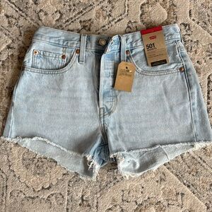 Levi shorts!